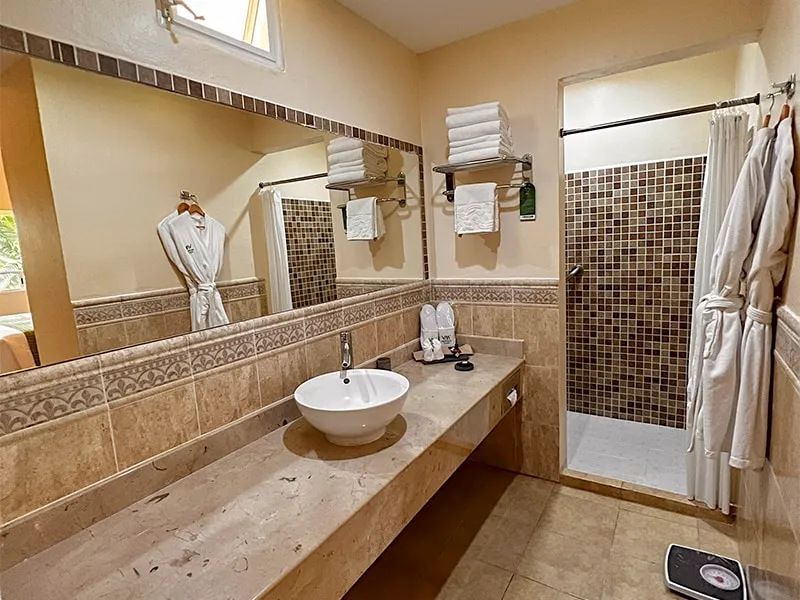 KING-SUITE_0014_IMG_8183